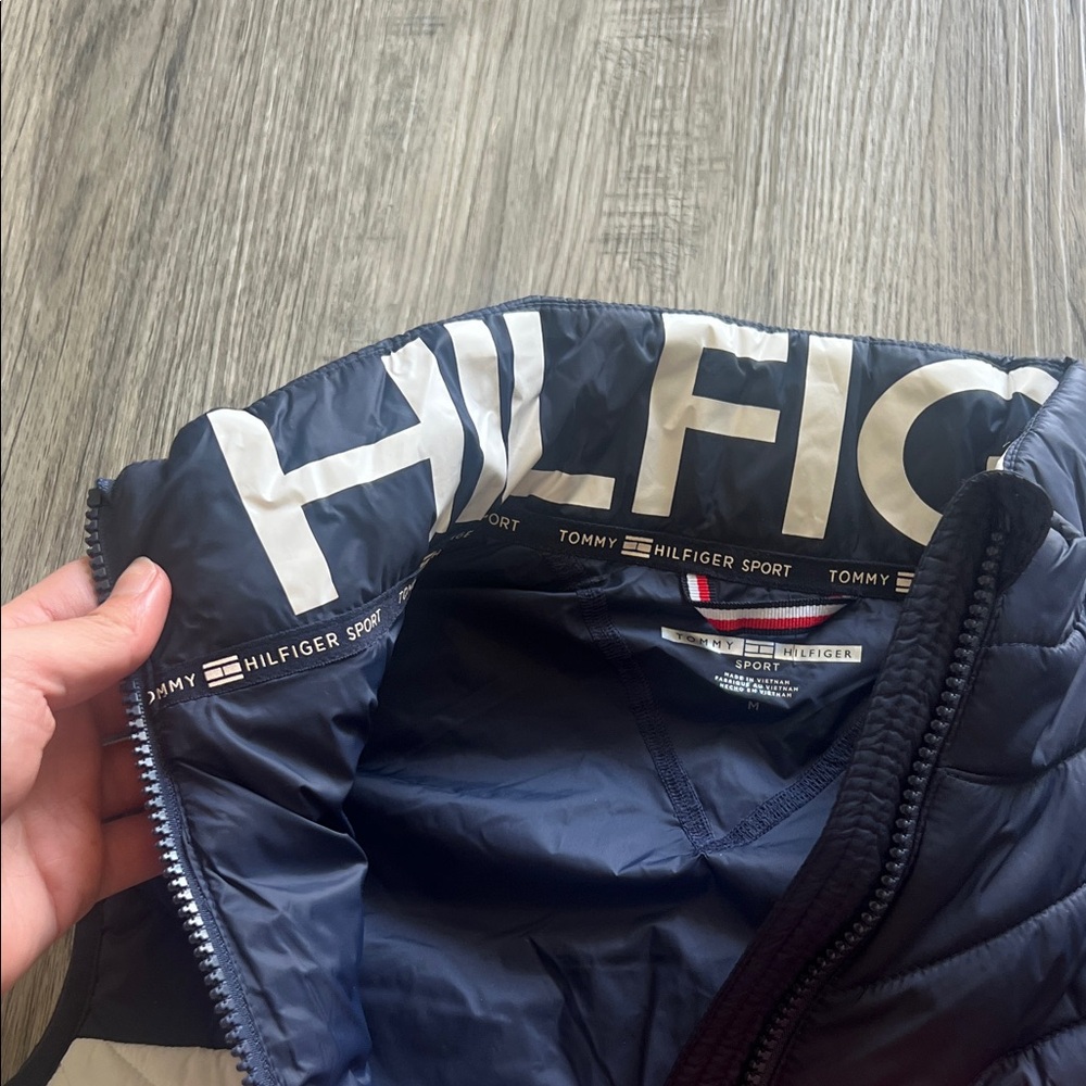 Tommy Hilfiger Women's Tri-Color Puffer Vest - Picture 4 of 5